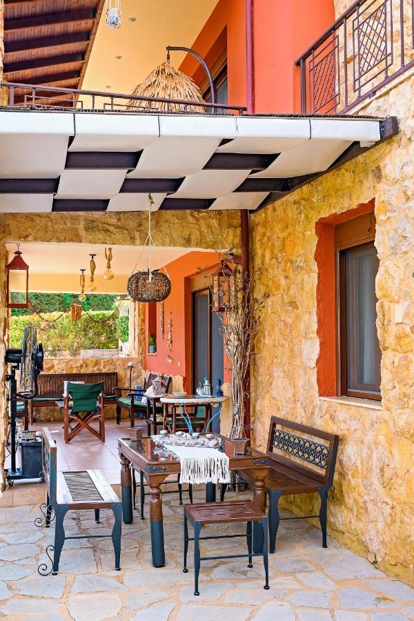 Villa Mariellie Néa Péramos エクステリア 写真