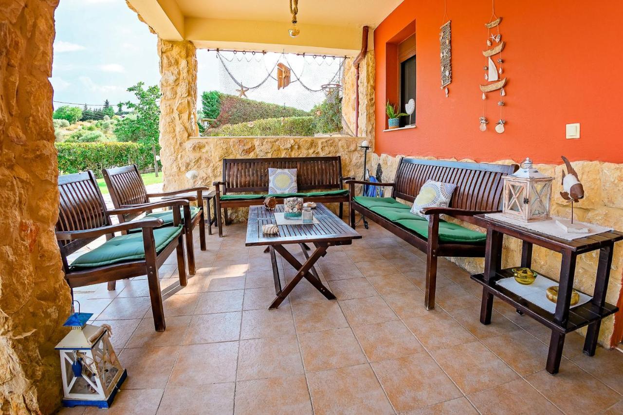 Villa Mariellie Néa Péramos エクステリア 写真