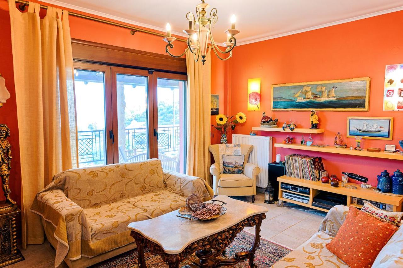 Villa Mariellie Néa Péramos エクステリア 写真