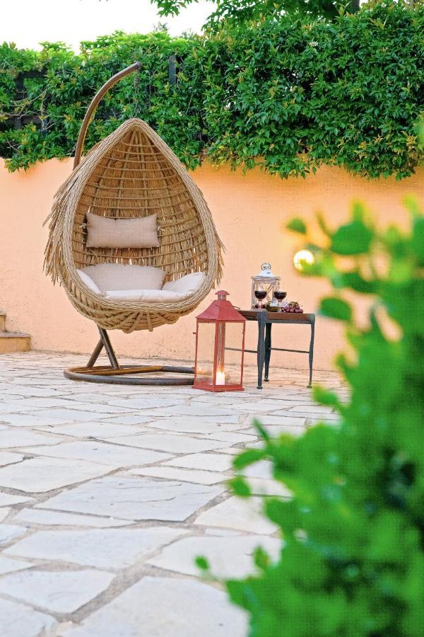 Villa Mariellie Néa Péramos エクステリア 写真