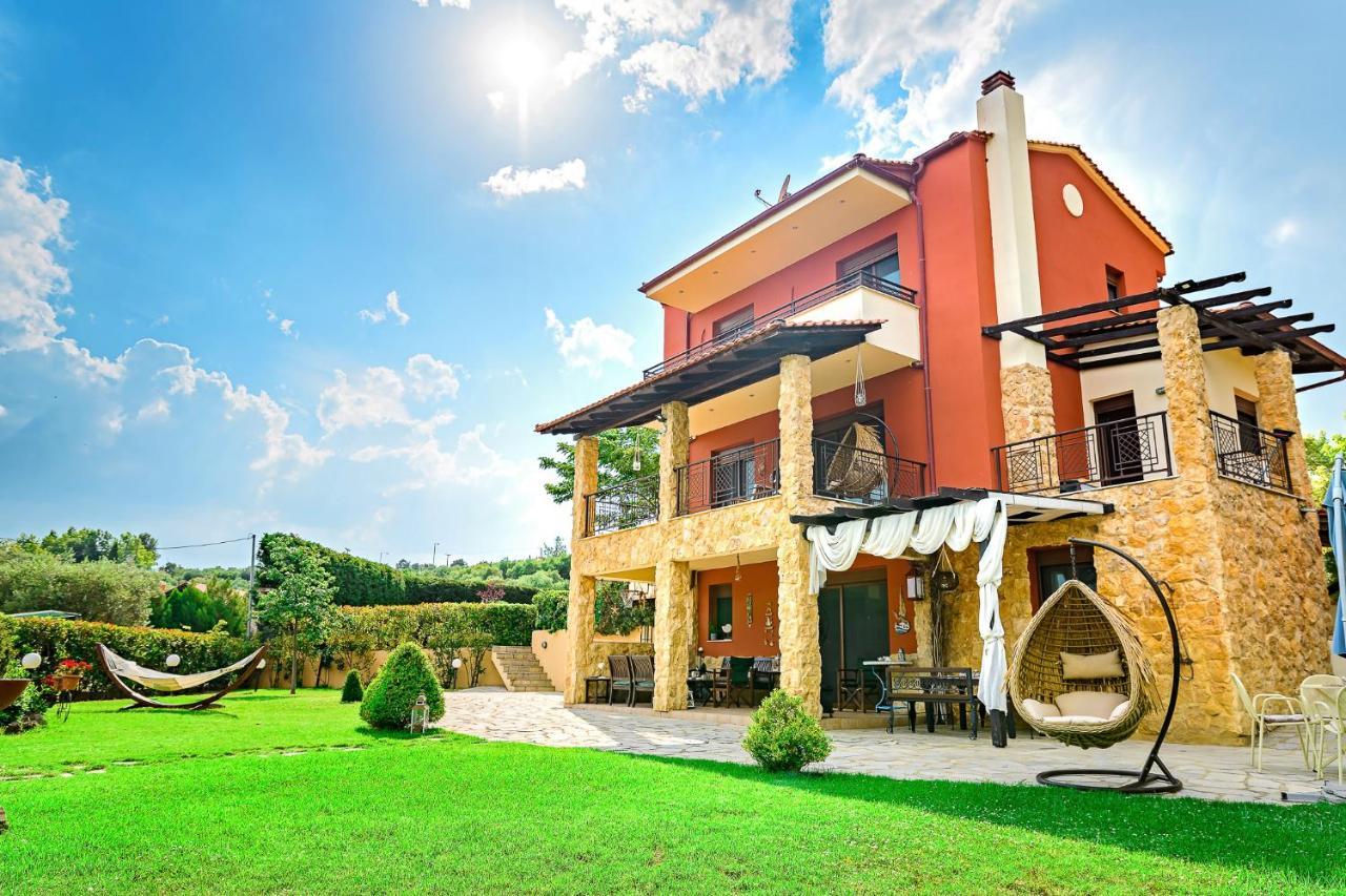 Villa Mariellie Néa Péramos エクステリア 写真