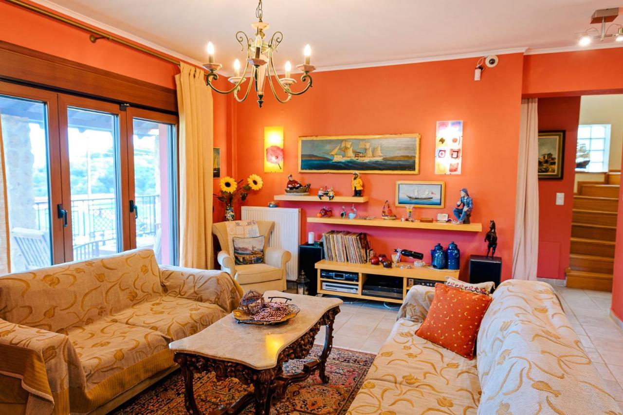 Villa Mariellie Néa Péramos エクステリア 写真